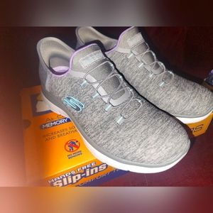 Slip on Sketchers Womens 7